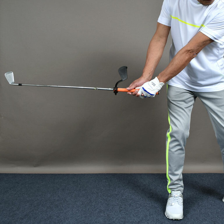 フェース面を確認できる右利き用スイングトレーナー(CG-AB2617)