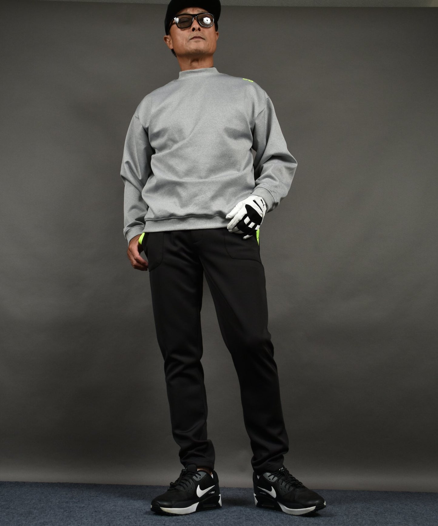 ポンチ素材バックロゴ入り長袖モックネック&テーパードゴルフパンツセットアップ(CG-SET4019B)