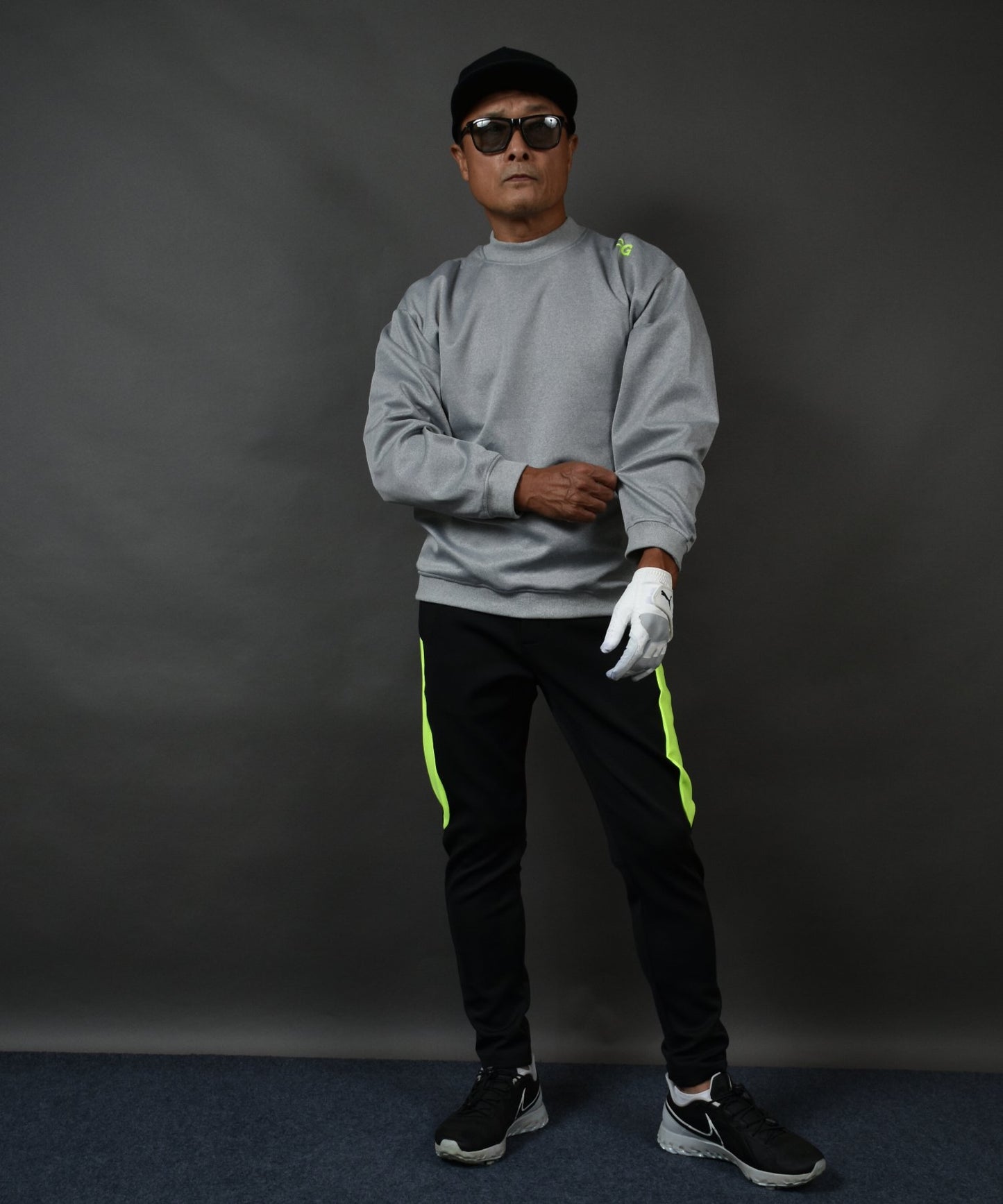 ポンチ素材バックロゴ入り長袖モックネック&テーパードゴルフパンツセットアップ(CG-SET4019A)