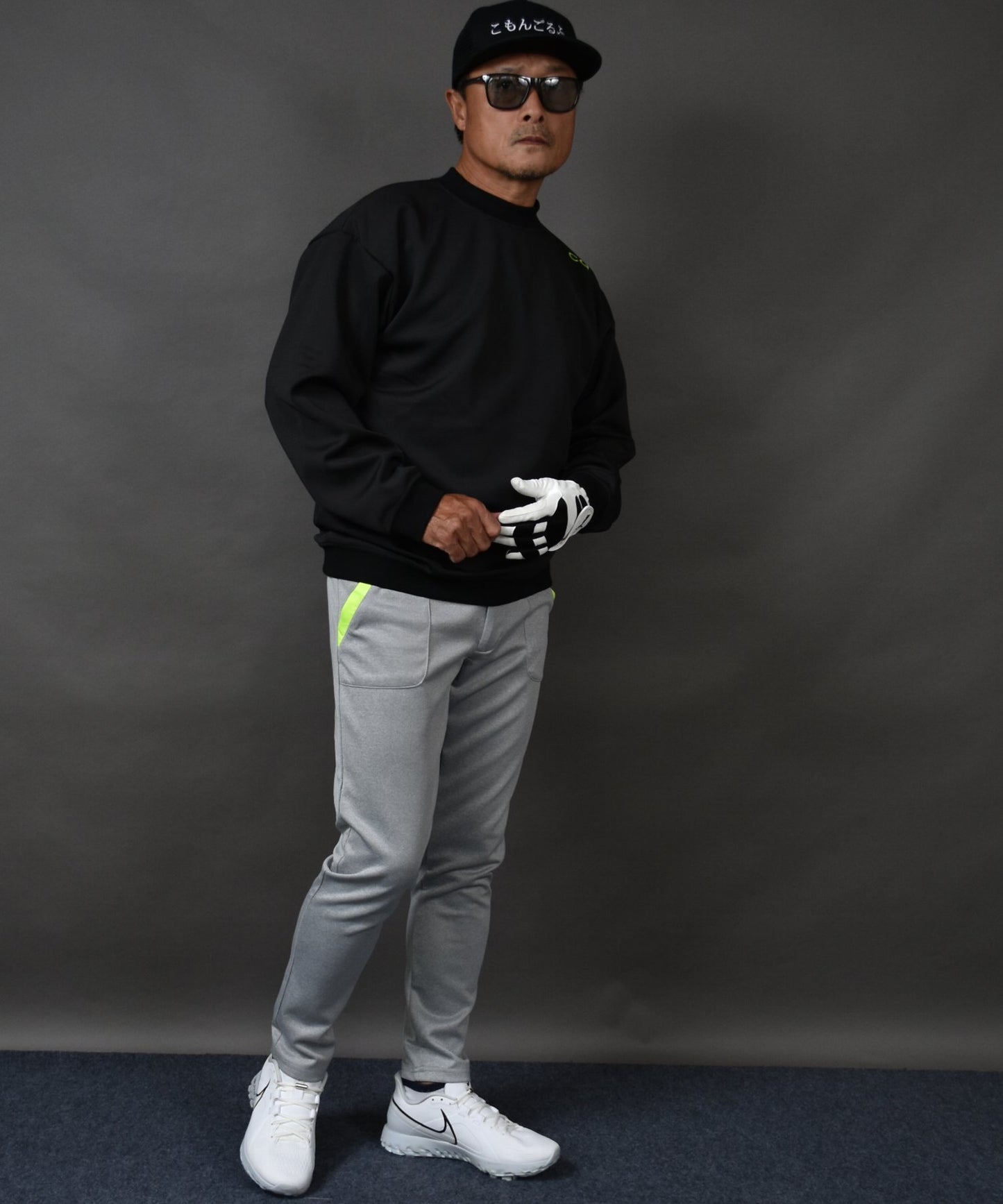 ポンチ素材バックロゴ入り長袖モックネック&テーパードゴルフパンツセットアップ(CG-SET4019C)