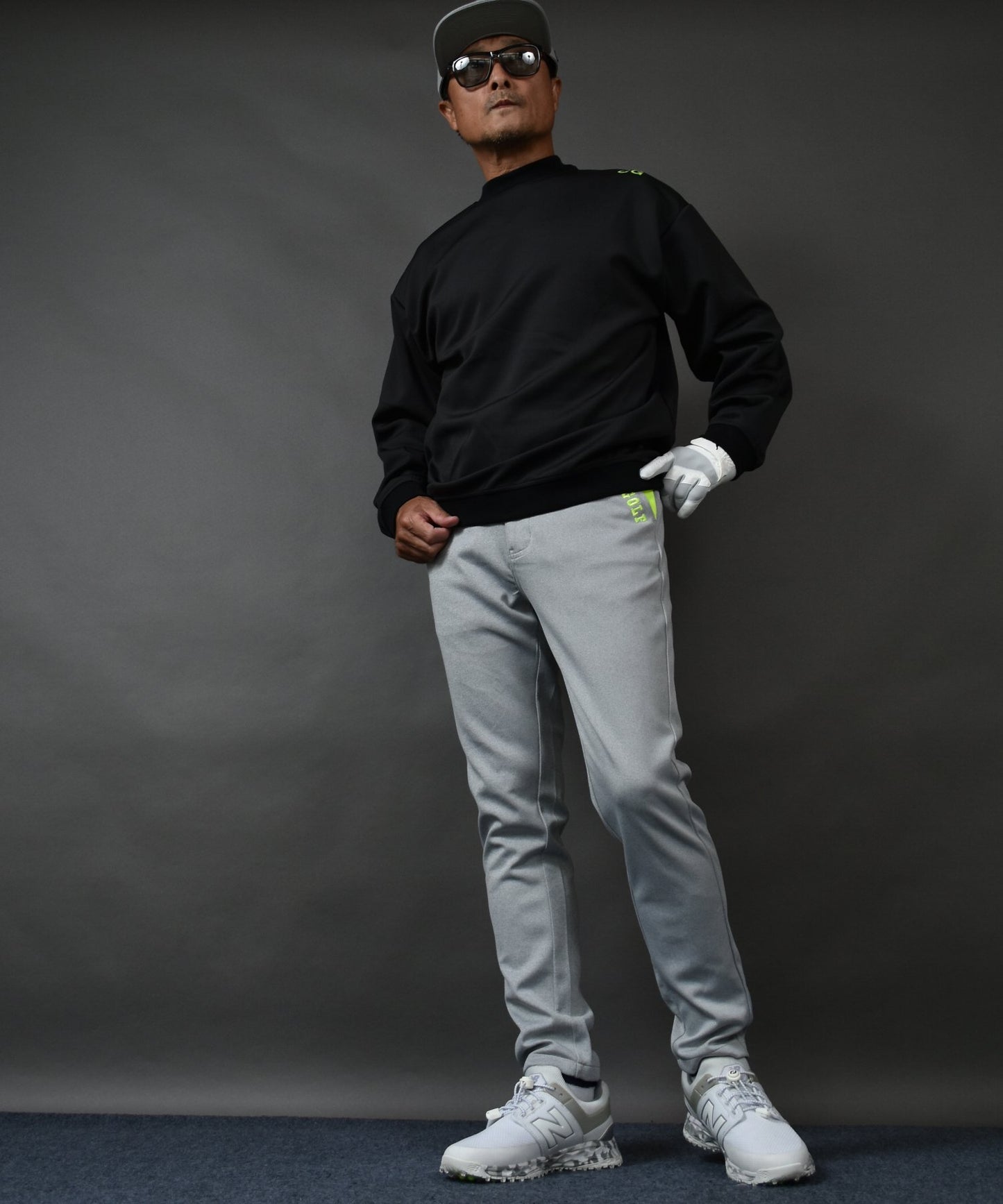 ポンチ素材バックロゴ入り長袖モックネック&テーパードゴルフパンツセットアップ(CG-SET4019D)