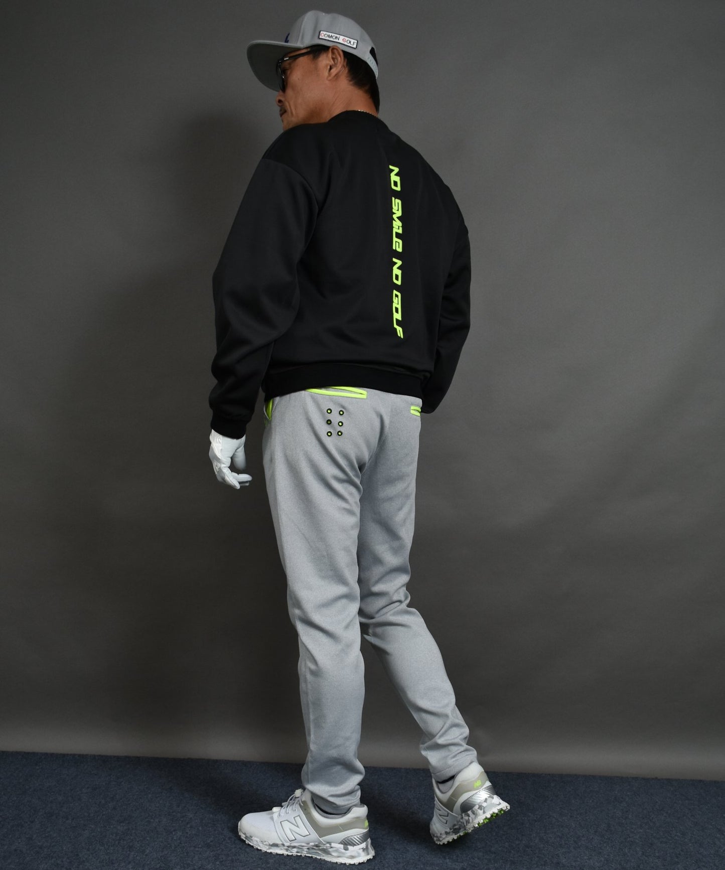 ポンチ素材バックロゴ入り長袖モックネック&テーパードゴルフパンツセットアップ(CG-SET4019D)
