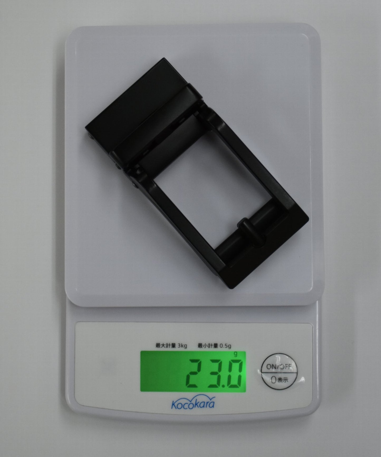 あのコラントッテとコラボ！ カーボネイトバックルで超軽量 腰痛緩和磁気ベルト(TW-CWCO4)