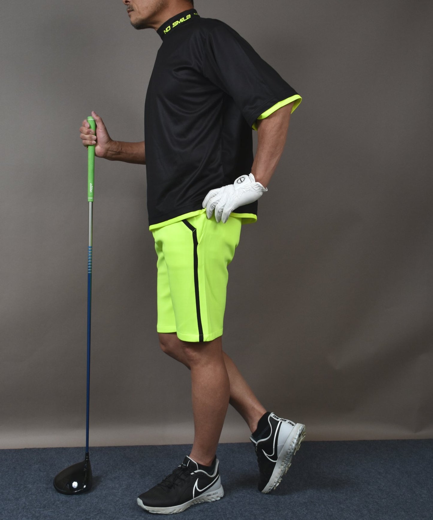 ボックスシルエット半袖モックネック&ショートパンツゴルフセットアップ(CG-SET505YE)