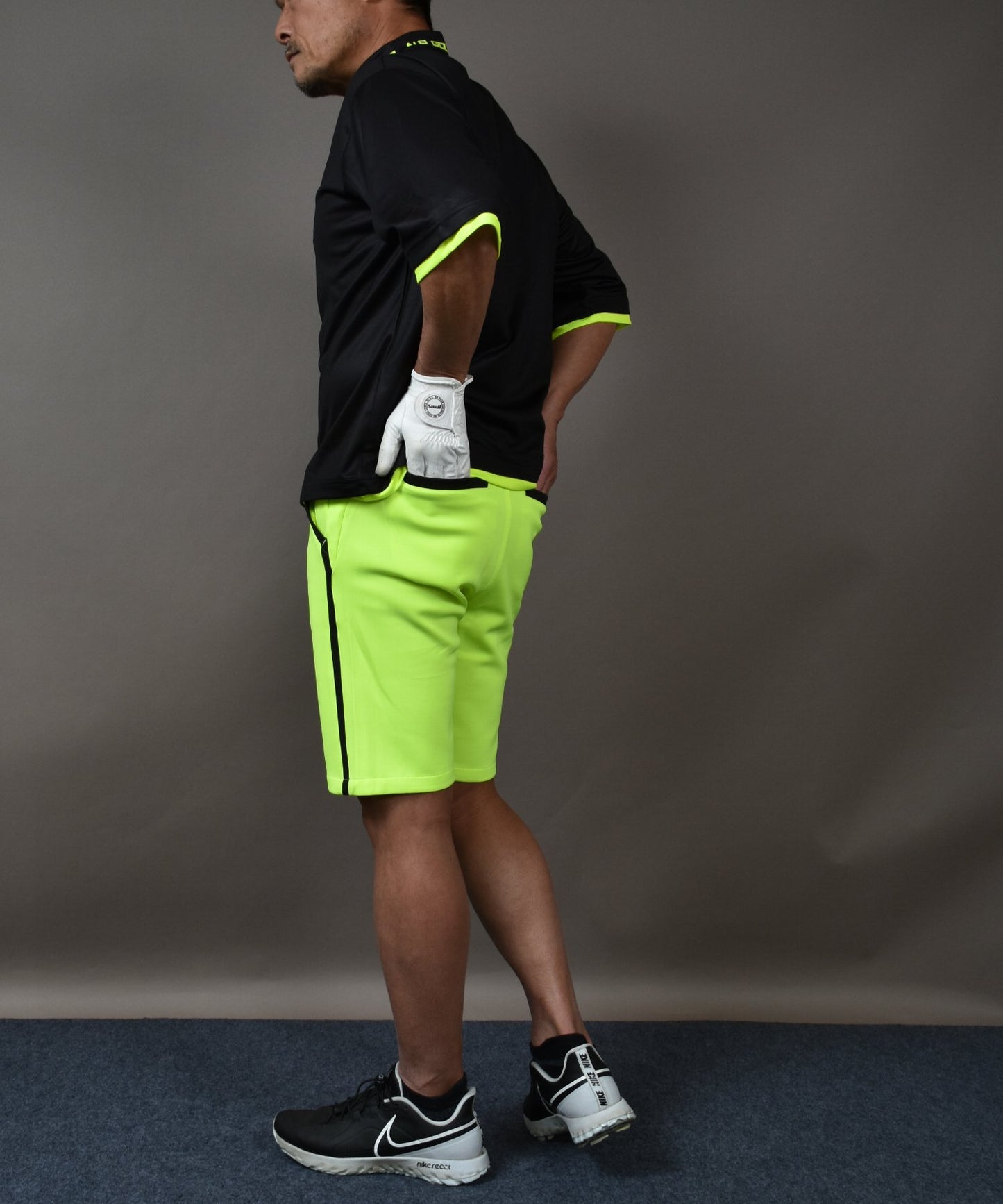 ボックスシルエット半袖モックネック&ショートパンツゴルフセットアップ(CG-SET505YE)