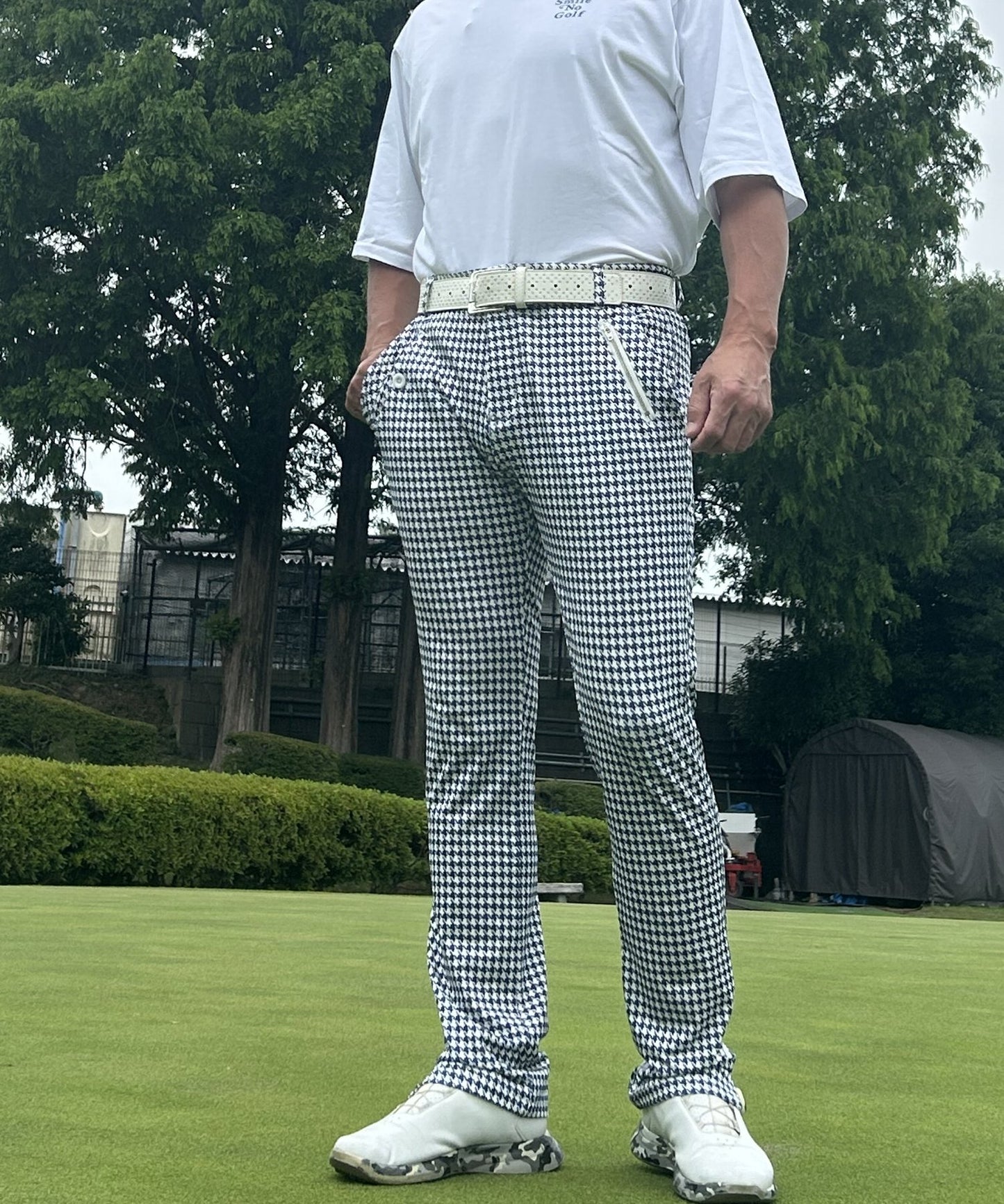 接触冷感 スーパーストレッチ 千鳥格子柄 スタイルアップ ゴルフパンツ